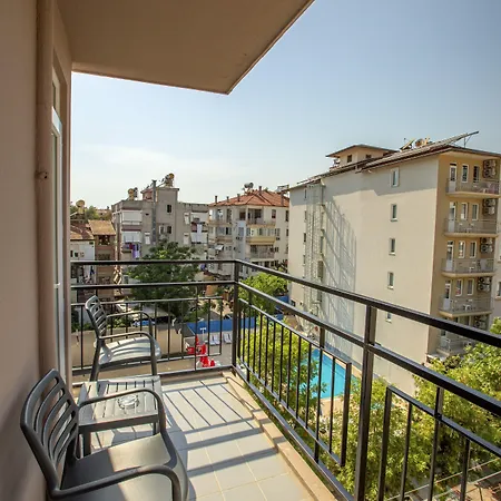 Perle Apart 3*